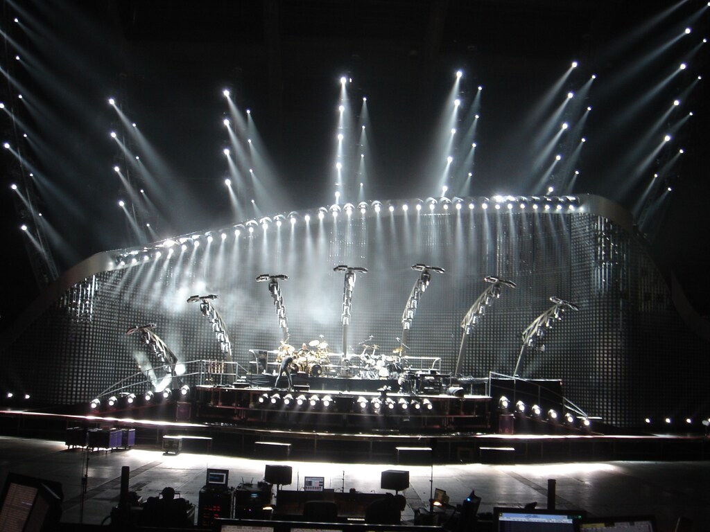 Genesis, 2004