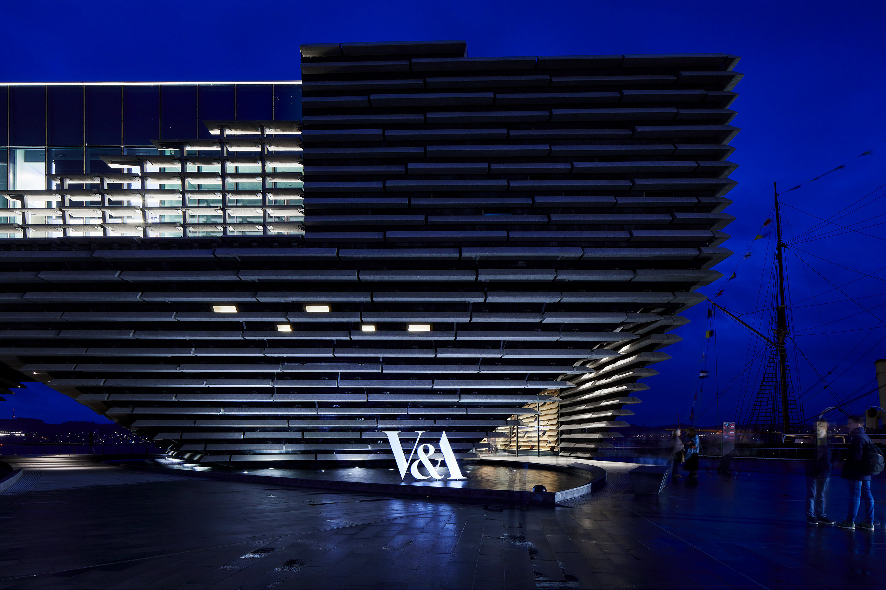 V&A Dundee, Wayfinding and signage, 2018