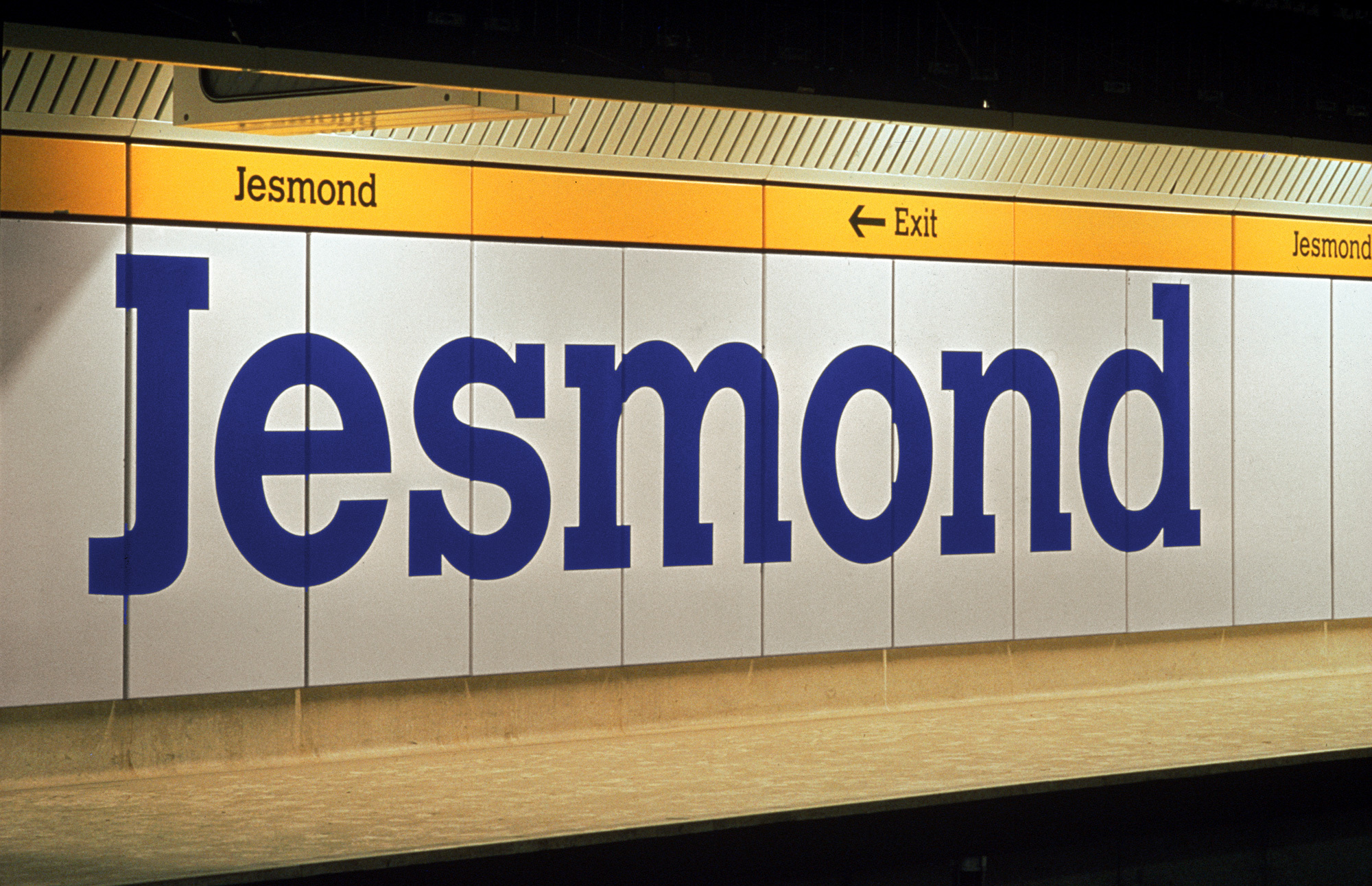 Tyne and Wear Metro Platform sign in Calvert typeface, 1980